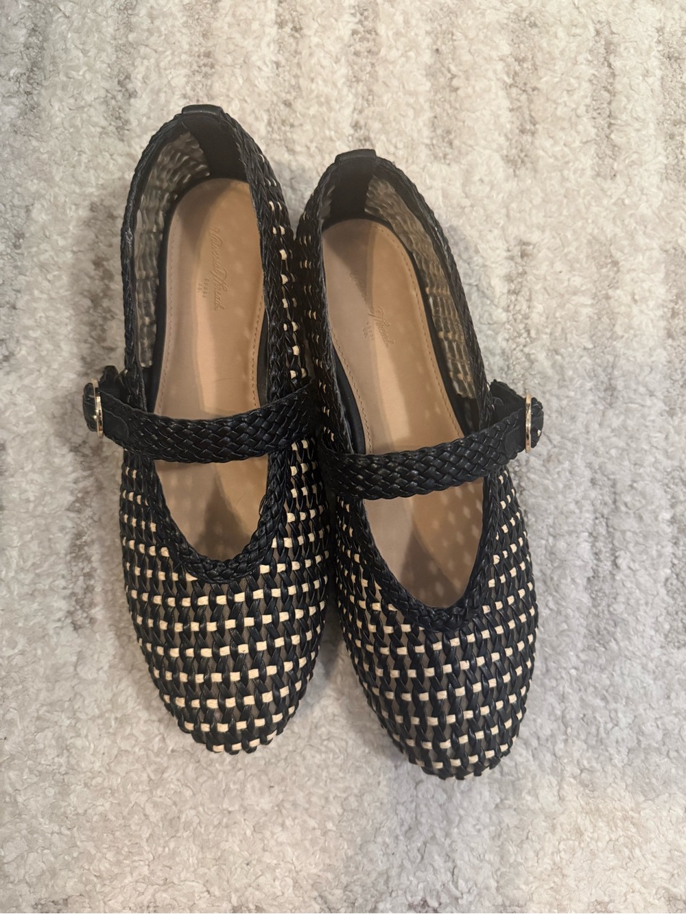 Universal Thread Black and Cream Woven Strap Flats